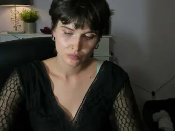 Soft-sarah  live sex cam