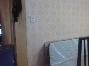 Valenseleni96  live sex cam