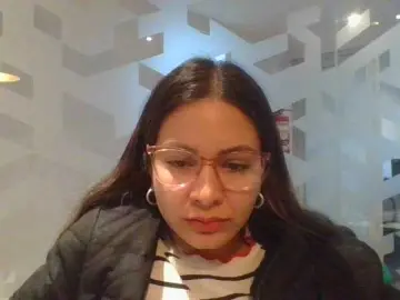 Valenseleni96  live sex cam