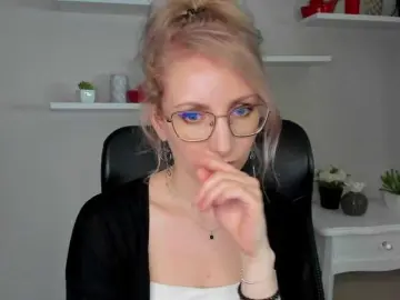 CinderellaMoon  live sex cam