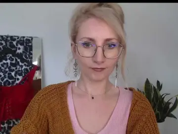 CinderellaMoon  live sex cam