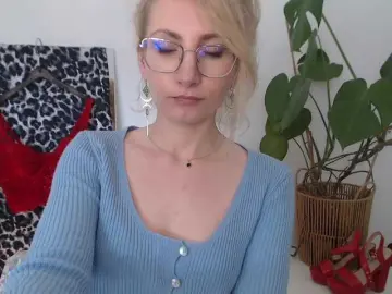 CinderellaMoon  live sex cam