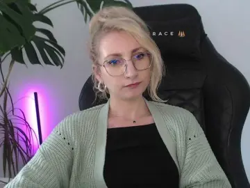CinderellaMoon  live sex cam