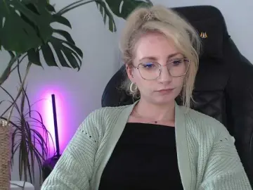 CinderellaMoon  live sex cam