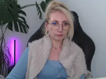 CinderellaMoon  live sex cam
