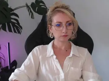 CinderellaMoon  live sex cam