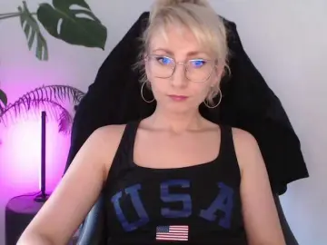 CinderellaMoon  live sex cam