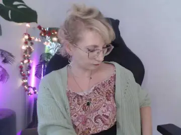 CinderellaMoon  live sex cam