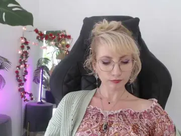 CinderellaMoon  live sex cam