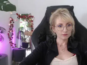CinderellaMoon  live sex cam