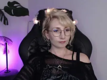 CinderellaMoon  live sex cam