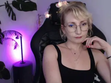 CinderellaMoon  live sex cam