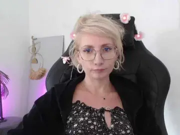 CinderellaMoon  live sex cam