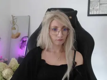 CinderellaMoon  live sex cam