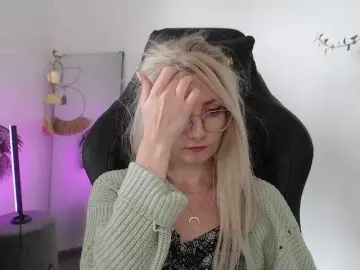 CinderellaMoon  live sex cam