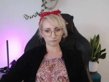 CinderellaMoon  live sex cam
