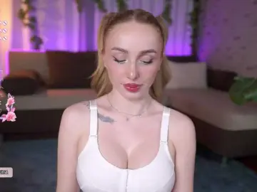 Babyyyluna  live sex cam