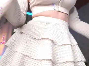 Babyyyluna  live sex cam