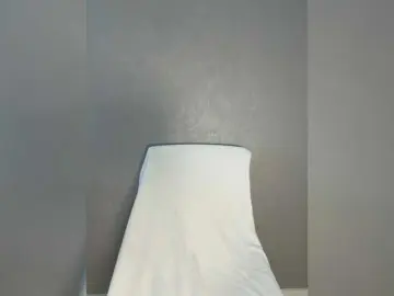 -bloondyy-  live sex cam