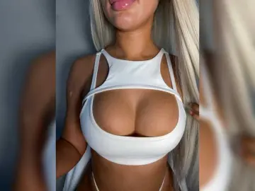 -bloondyy-  live sex cam