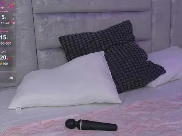 AteneaRoldan  live sex cam