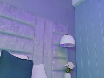 AteneaRoldan  live sex cam