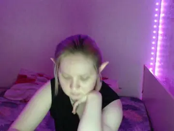 Bonnie-Petite  live sex cam