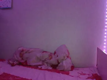 Bonnie-Petite  live sex cam