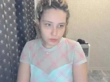 CrazyAda  live sex cam
