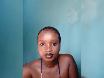 Cutesilence  live sex cam