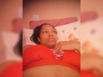 Estrelalua32  live sex cam