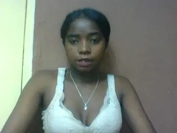 Luciah1  live sex cam