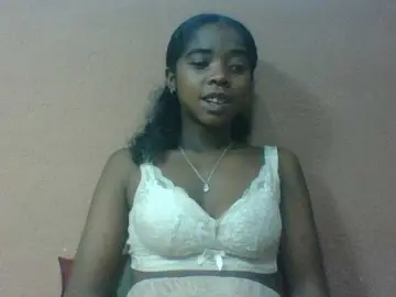 Luciah1  live sex cam