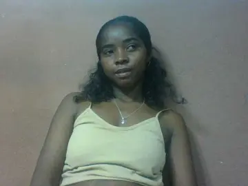 Luciah1  live sex cam