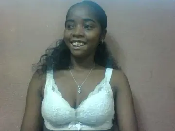 Luciah1  live sex cam