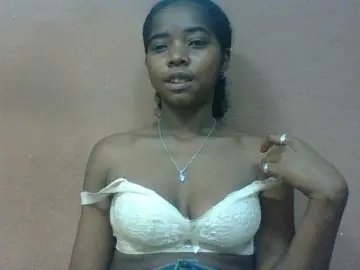 Luciah1  live sex cam