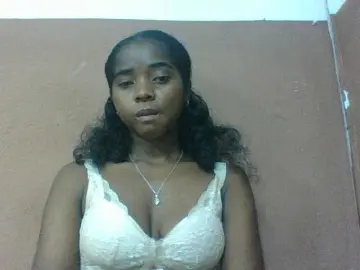 Luciah1  live sex cam