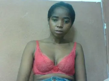 Luciah1  live sex cam