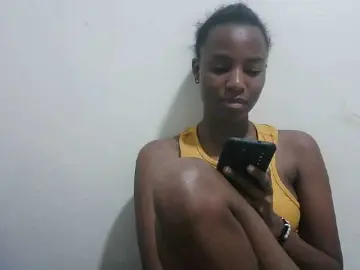 Tatswee  live sex cam