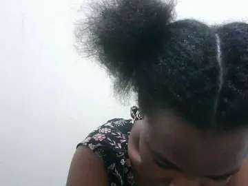 Tatswee  live sex cam