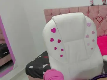 Thianahorny  live sex cam