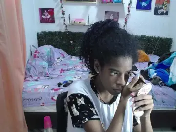 Thianahorny  live sex cam