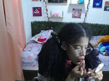 Thianahorny  live sex cam