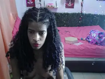Thianahorny  live sex cam