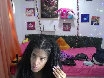 Thianahorny  live sex cam