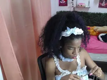Thianahorny  live sex cam