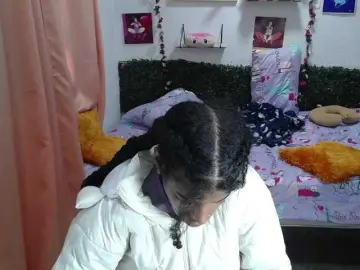 Thianahorny  live sex cam