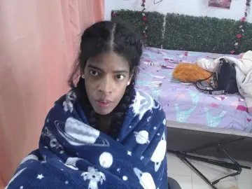 Thianahorny  live sex cam