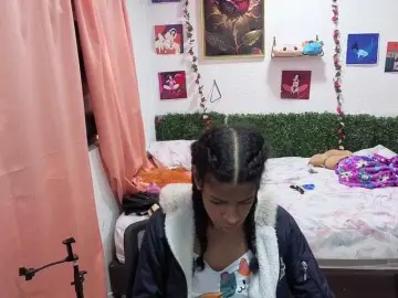 Thianahorny  live sex cam