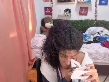 Thianahorny  live sex cam